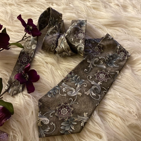 Pierre Cardin Other - PIERRE CARDIN 100% silk tie